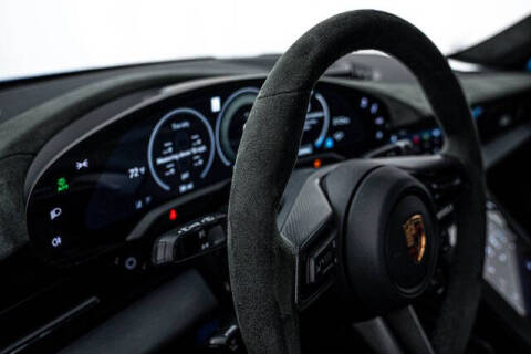 2025 Porsche Taycan Turbo GT w/ Weissach Package