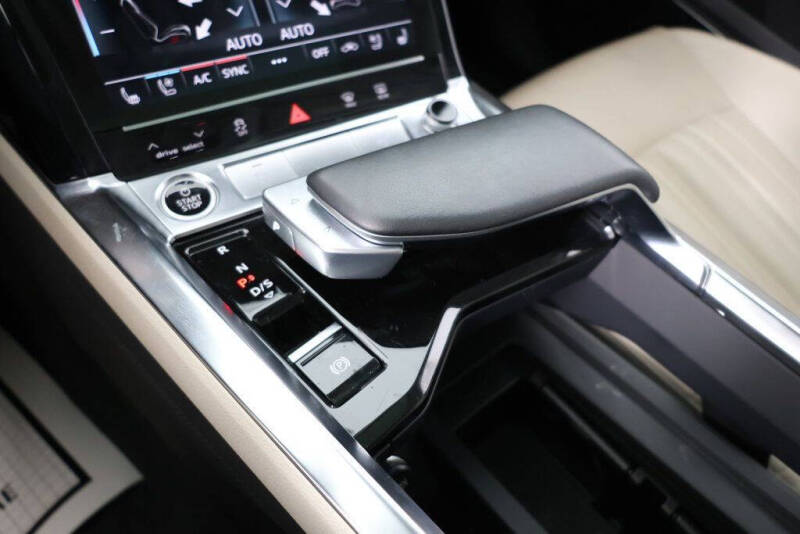 2024 Audi Q8 e-tron quattro Premium Plus