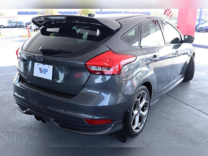 2018 Ford Focus ST