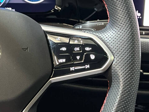 2024 Volkswagen Golf GTI SE