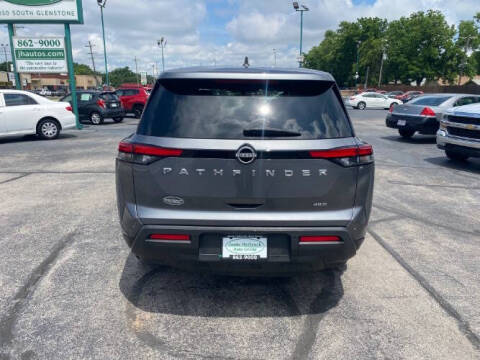 2022 Nissan Pathfinder S