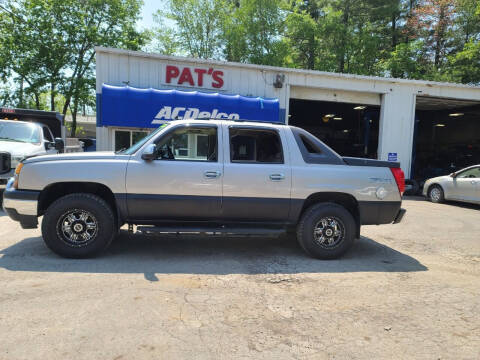 2006 Chevrolet Avalanche for sale at Route 107 Auto Sales LLC in Seabrook NH