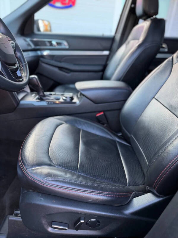 2018 Ford Explorer Sport