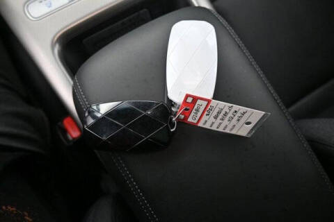 2025 Genesis GV60 Standard