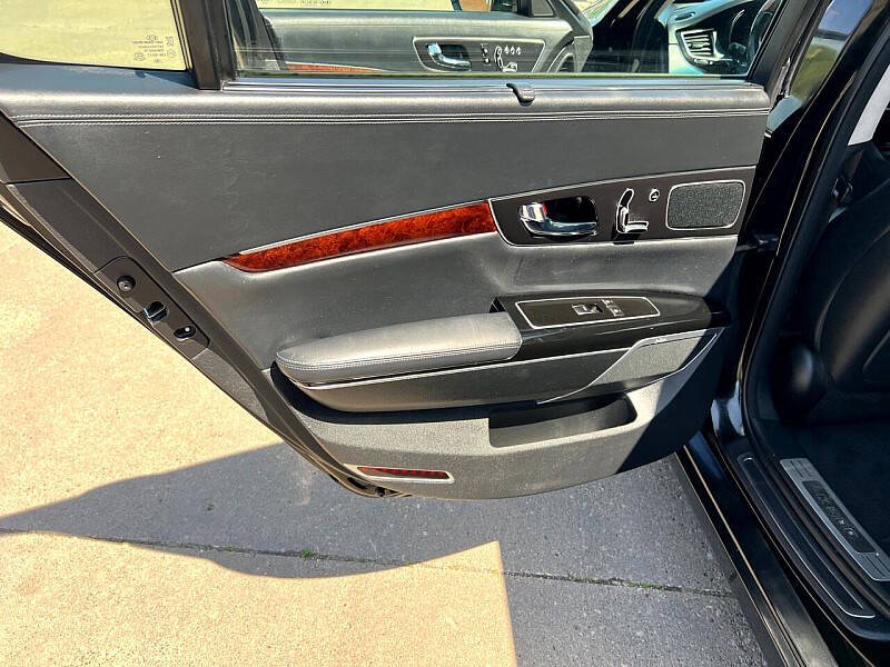 2015 Kia K900 Luxury