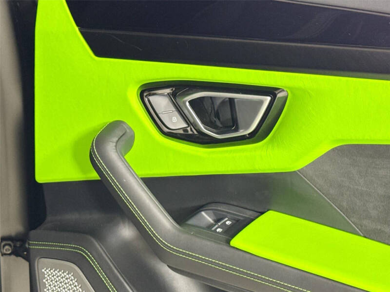 2022 Lamborghini Urus