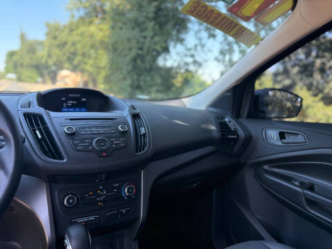 2017 Ford Escape S