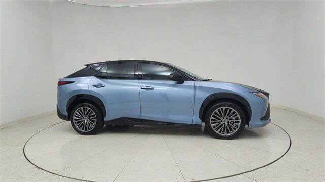 2023 Lexus RZ 450e Luxury