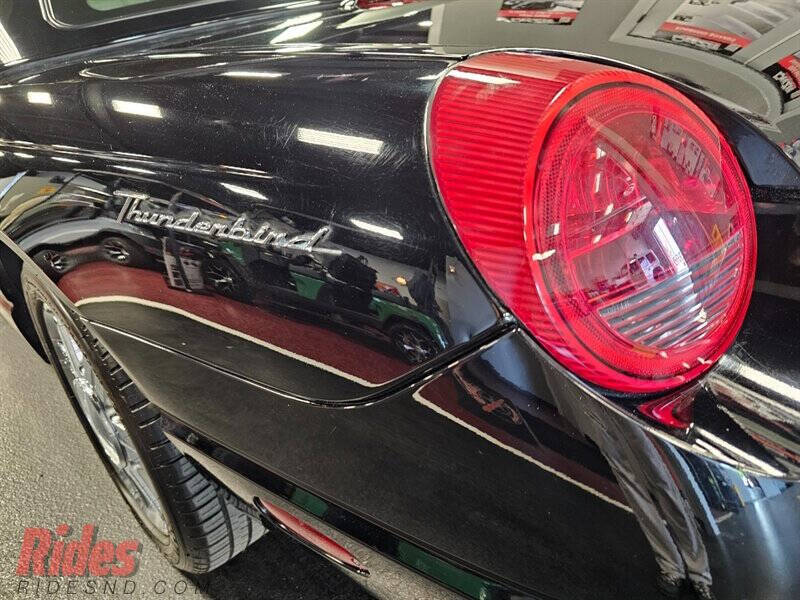 2005 Ford Thunderbird Deluxe