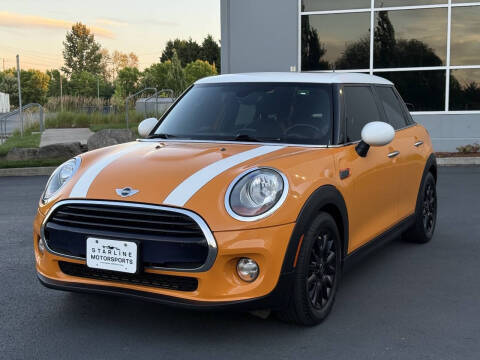 2017 MINI Hardtop 4 Door Cooper