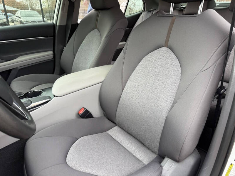 2020 Toyota Camry LE