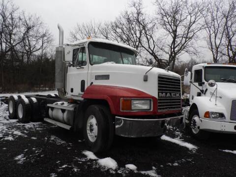 2000 Mack CH613 for sale at Recovery Team USA in Slatington PA