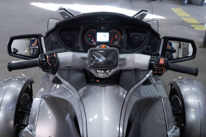 2012 Can-Am Spyder RT