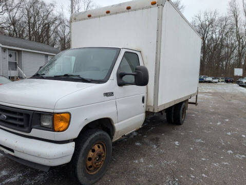 2004 Ford E-Series E-350 SD