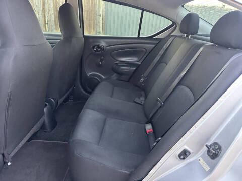 2016 Nissan Versa 1.6 SV