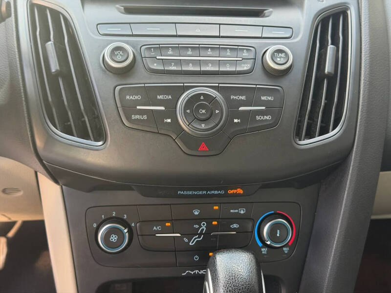 2017 Ford Focus SE