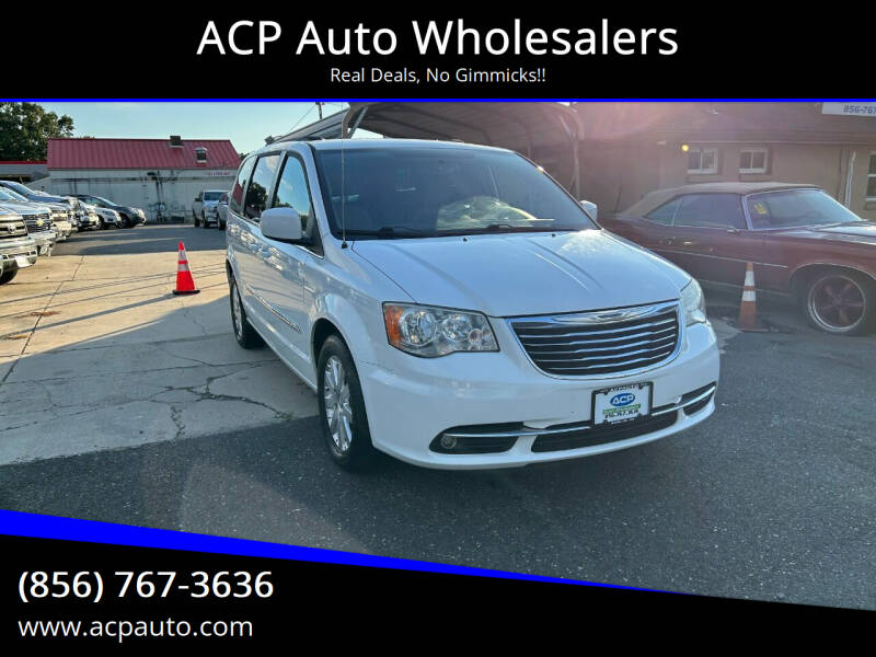 2014 Chrysler Town and Country for sale in Berlin, NJ