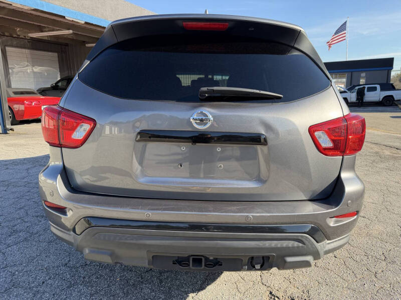 2019 Nissan Pathfinder SL