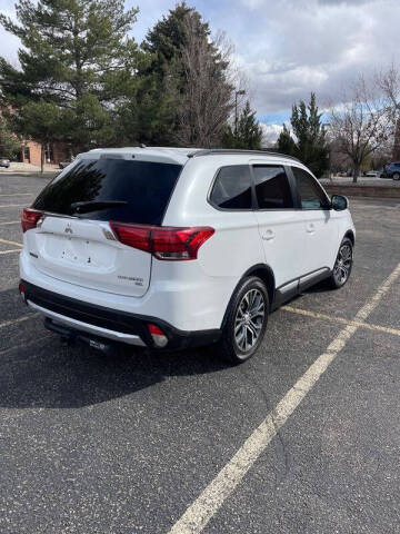 2016 Mitsubishi Outlander