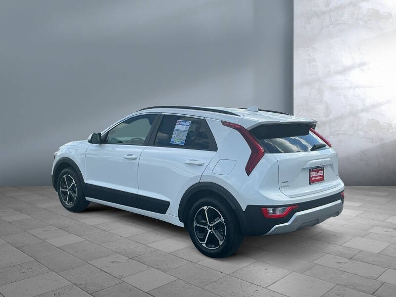 2023 Kia Niro LX