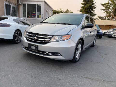 2015 Honda Odyssey for sale at Ronnie Motors LLC in San Jose CA