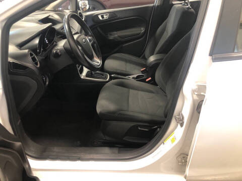 2016 Ford Fiesta SE