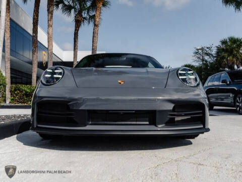 2025 Porsche 911 Carrera