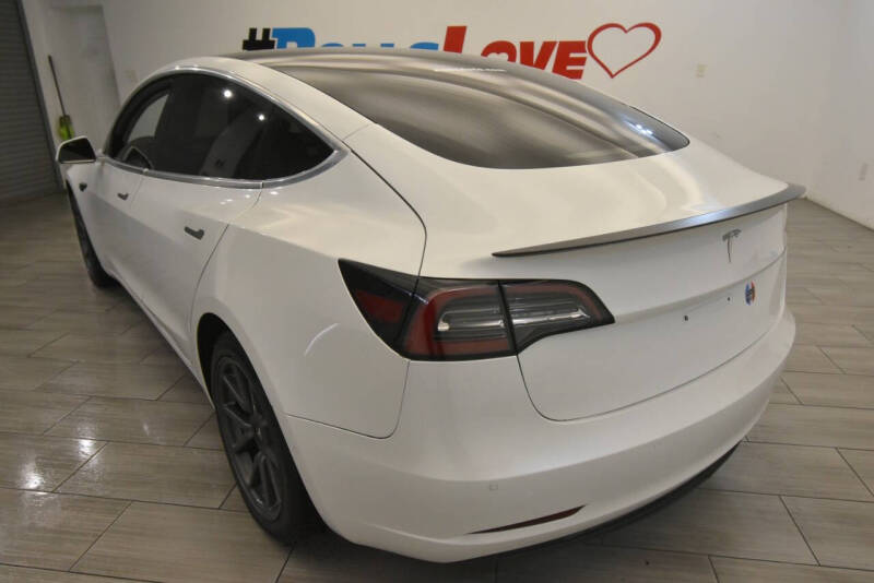 2020 Tesla Model 3 Standard Range Plus