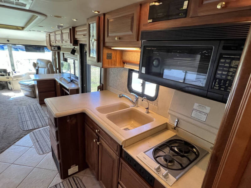 2002 Foretravel GV320 4010