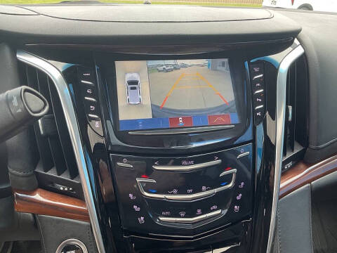2019 Cadillac Escalade Luxury