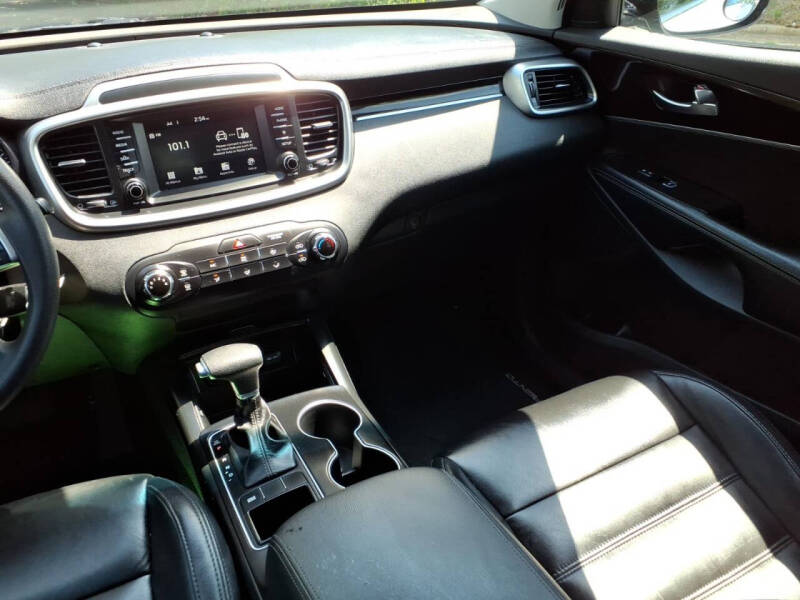 2020 Kia Sorento LX