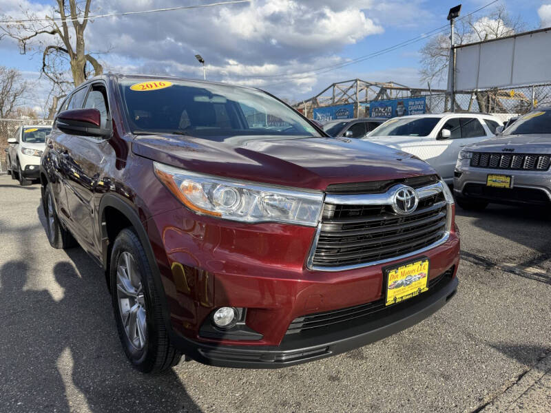 Used 2016 Toyota Highlander LE Plus with VIN 5TDBKRFH5GS329904 for sale in Passaic, NJ