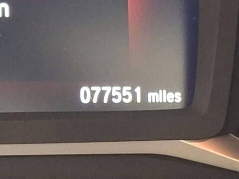 2019 Honda Pilot Touring w/Rear Captain's Chairs