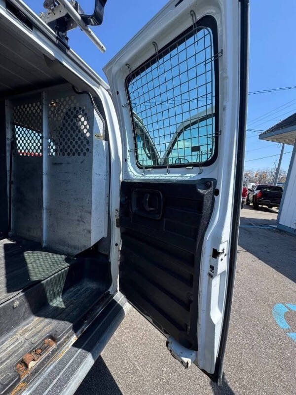 2017 GMC Savana 2500