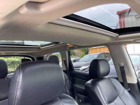 2017 Nissan Pathfinder Platinum