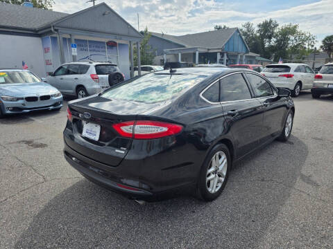 2015 Ford Fusion SE