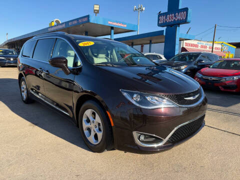 2017 Chrysler Pacifica for sale at Auto Selection of Houston in Houston TX
