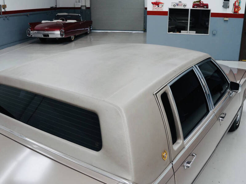 1990 Cadillac Brougham