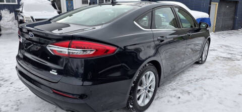 2020 Ford Fusion SE