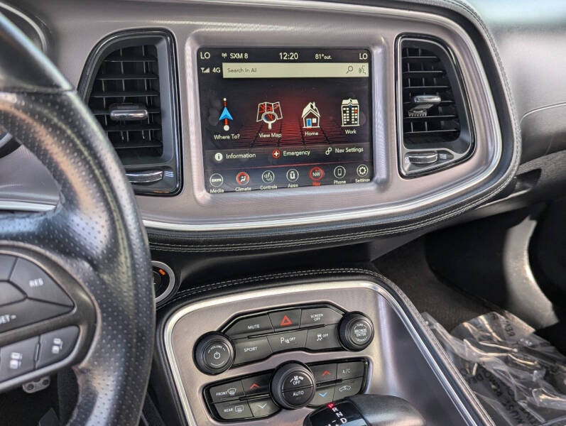 2022 Dodge Challenger SXT