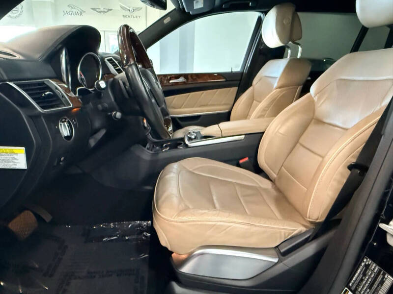 2013 Mercedes-Benz GL-Class GL 550 4MATIC