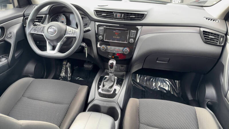 2022 Nissan Rogue Sport S