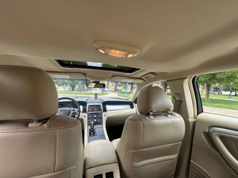 2015 Ford Taurus SEL