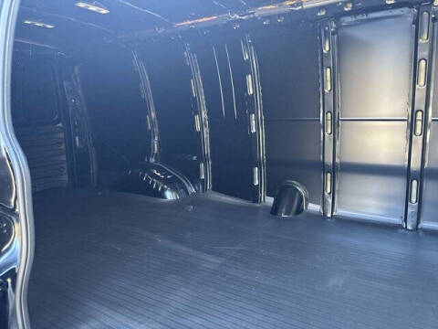 2025 Chevrolet Express 2500