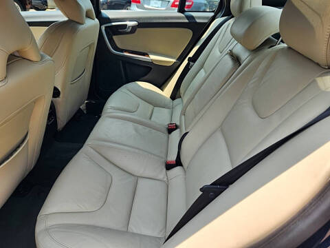 2015 Volvo S60 T6 Drive-E Premier Plus