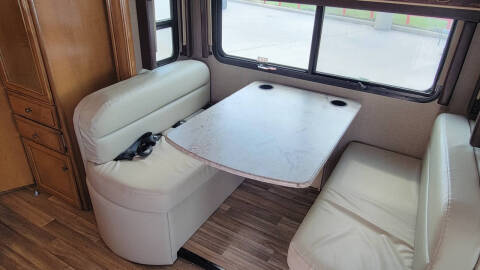 2017 Thor Motor Coach SYNERGY  CB24