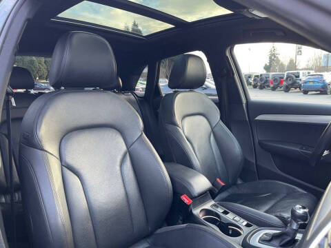 2015 Audi Q3 2.0T quattro Prestige