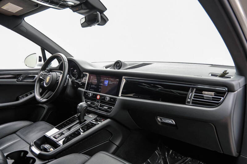 2024 Porsche Macan