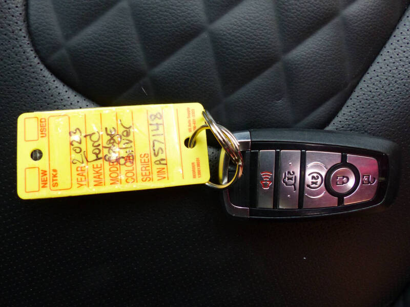 2023 Ford Edge Titanium