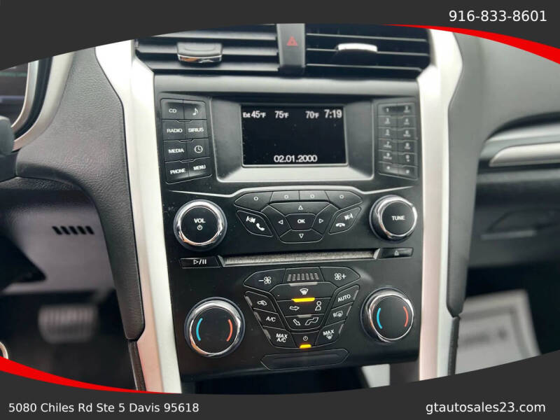 2013 Ford Fusion Hybrid SE